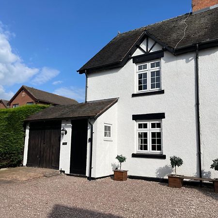 One Jubilee Cottages Shugborough Esterno foto